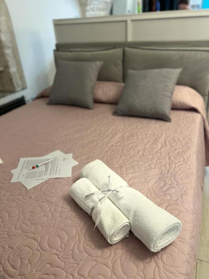 Luxury Room Cassese Ceglie Messapica Bagian luar foto